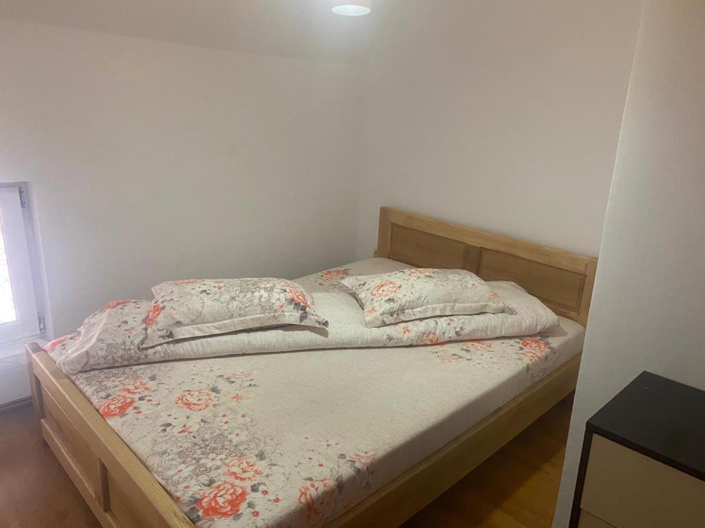 Lupul Dacic Hotel Ranca Bagian luar foto
